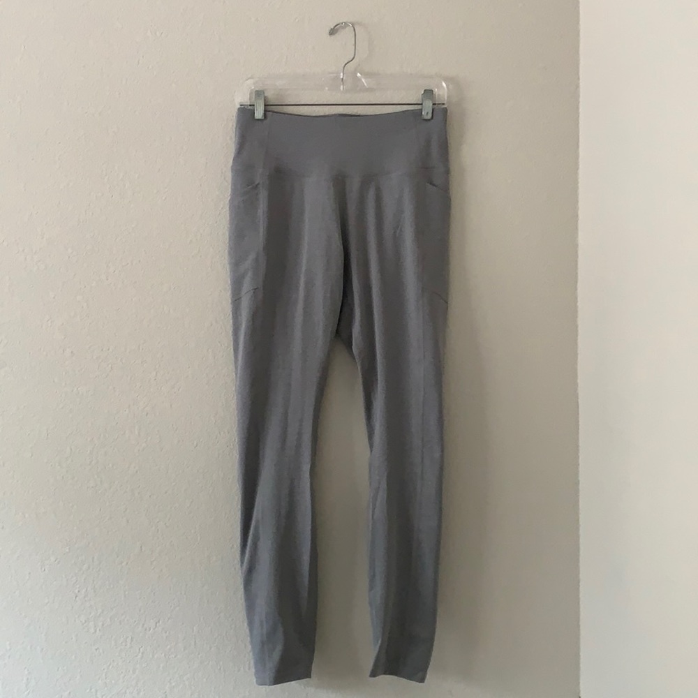 All in Motion gray high-rise leggings, size medium